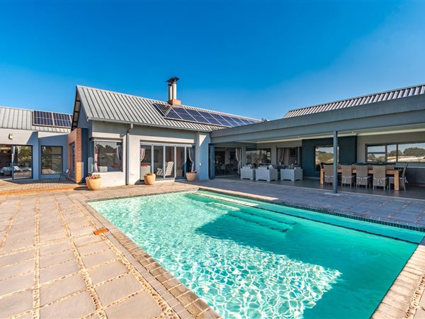 8 Bedroom House