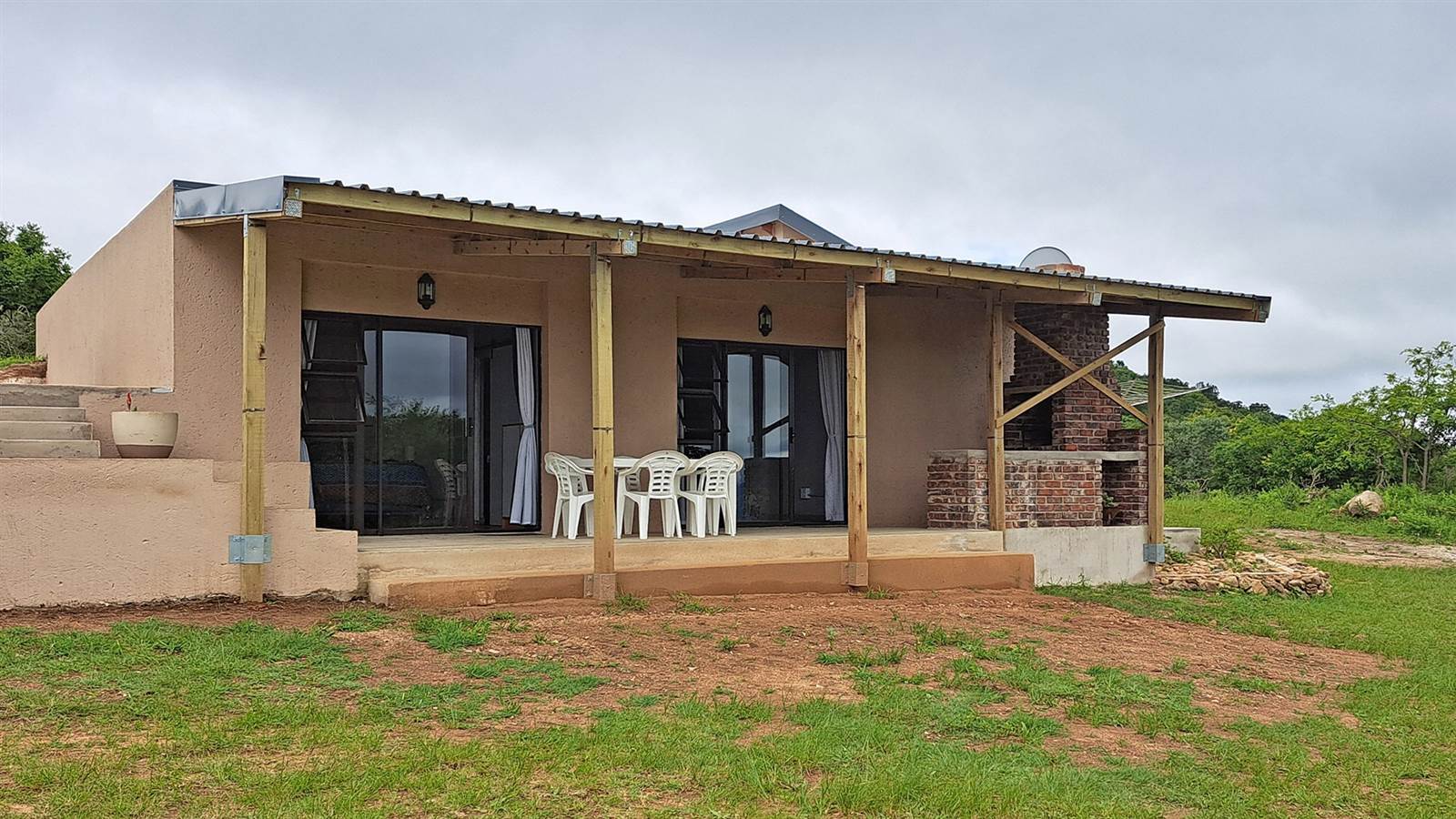 2 Bed House in Nelspruit photo number 2