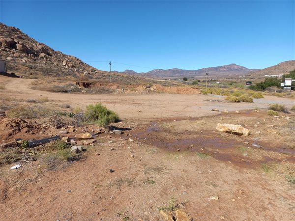 845 m² Land available in Springbok