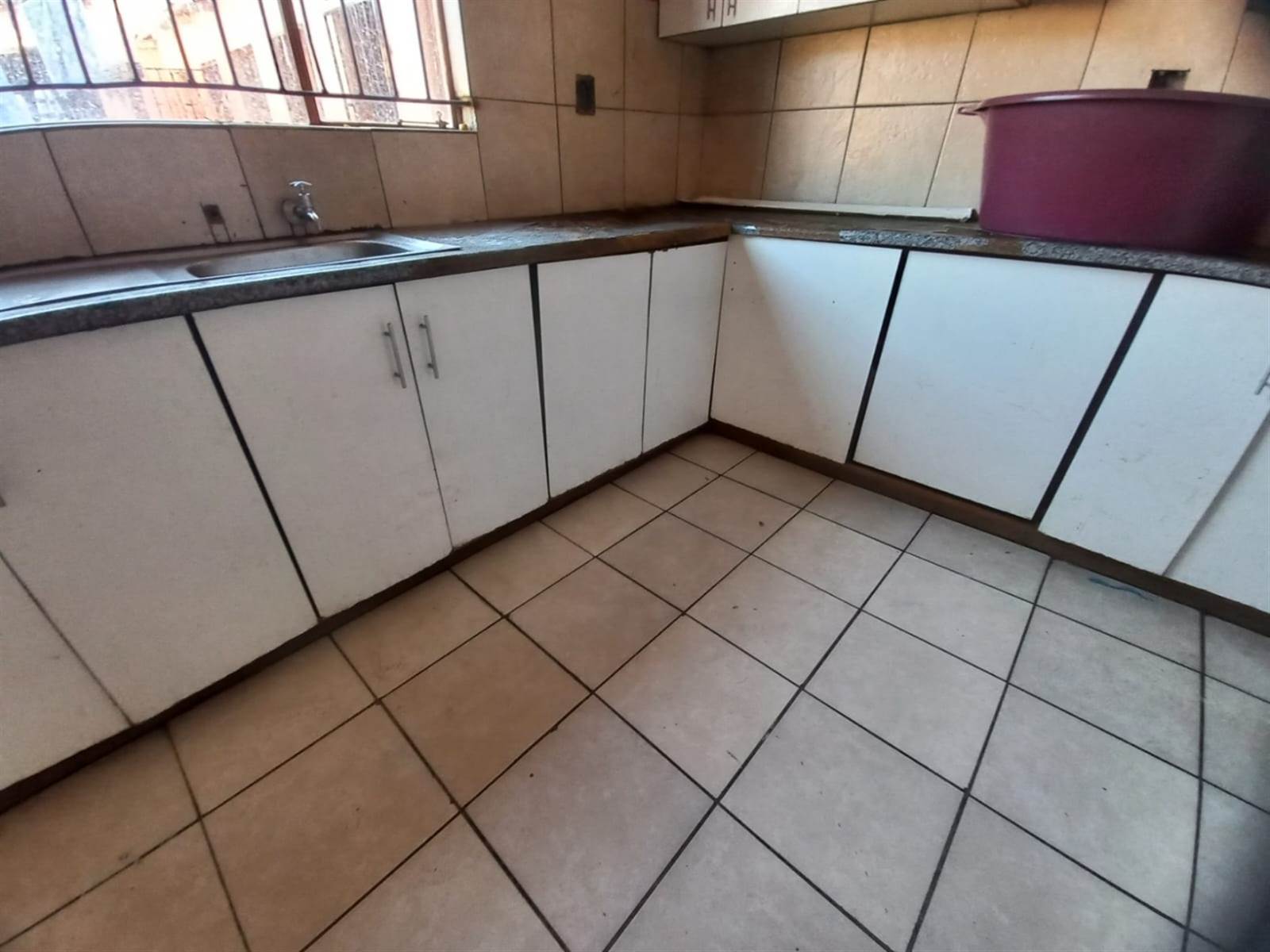 12 Bed House in Turffontein photo number 8