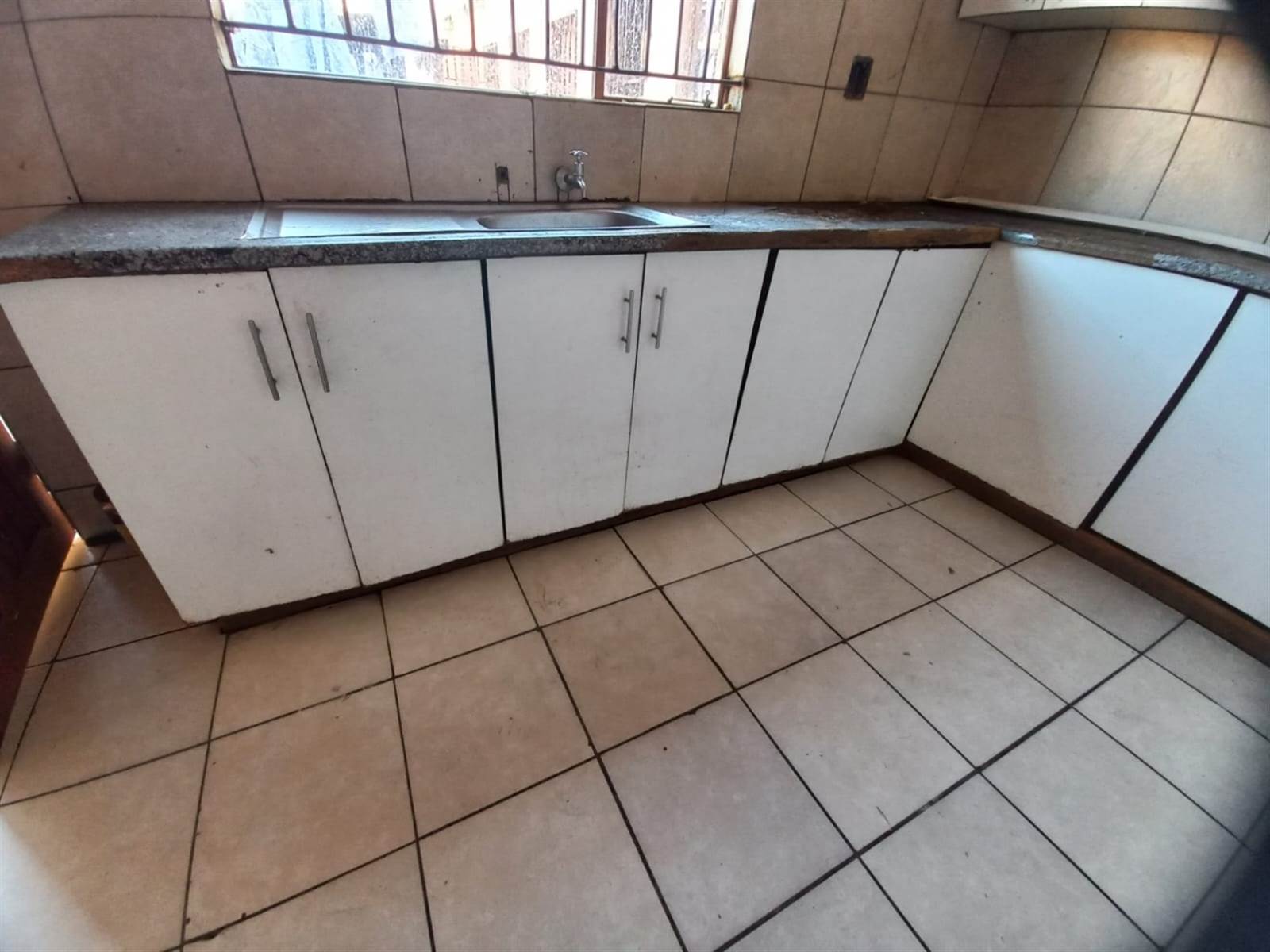 12 Bed House in Turffontein photo number 7