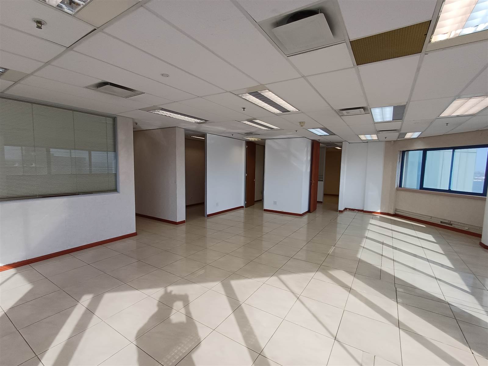 188.8  m² Commercial space in Durban CBD photo number 3