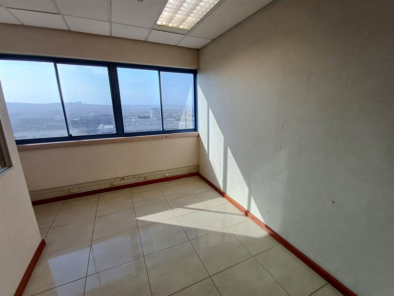 188.8  m² Commercial space in Durban CBD photo number 8