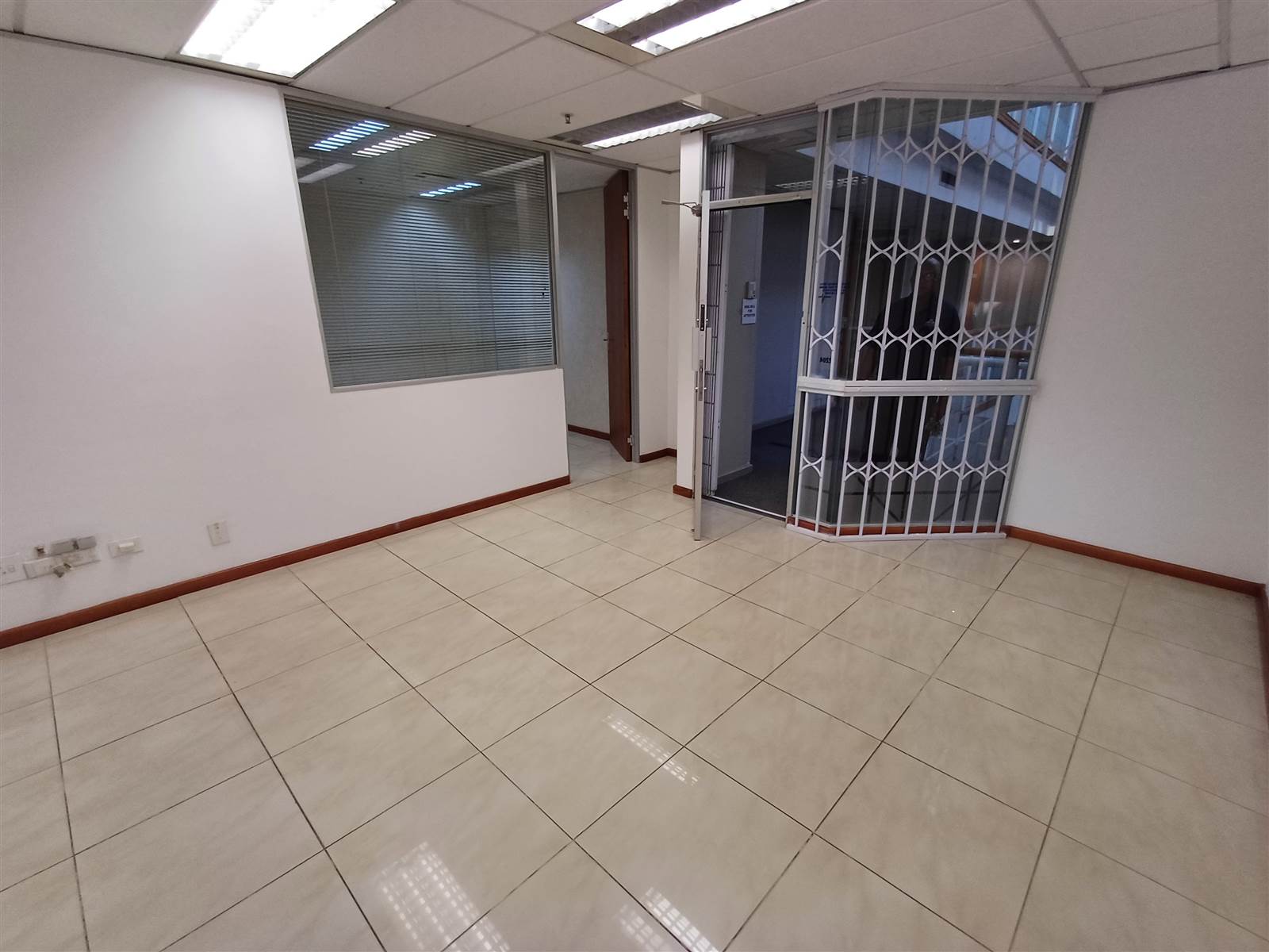 188.8  m² Commercial space in Durban CBD photo number 14