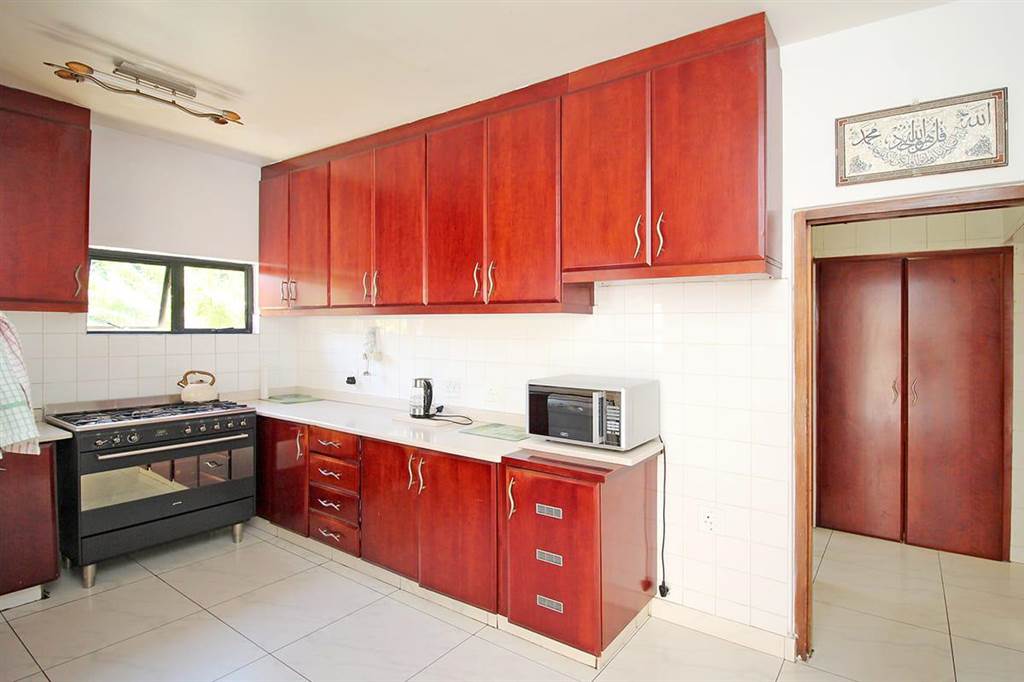 5 Bed House in Laudium photo number 19