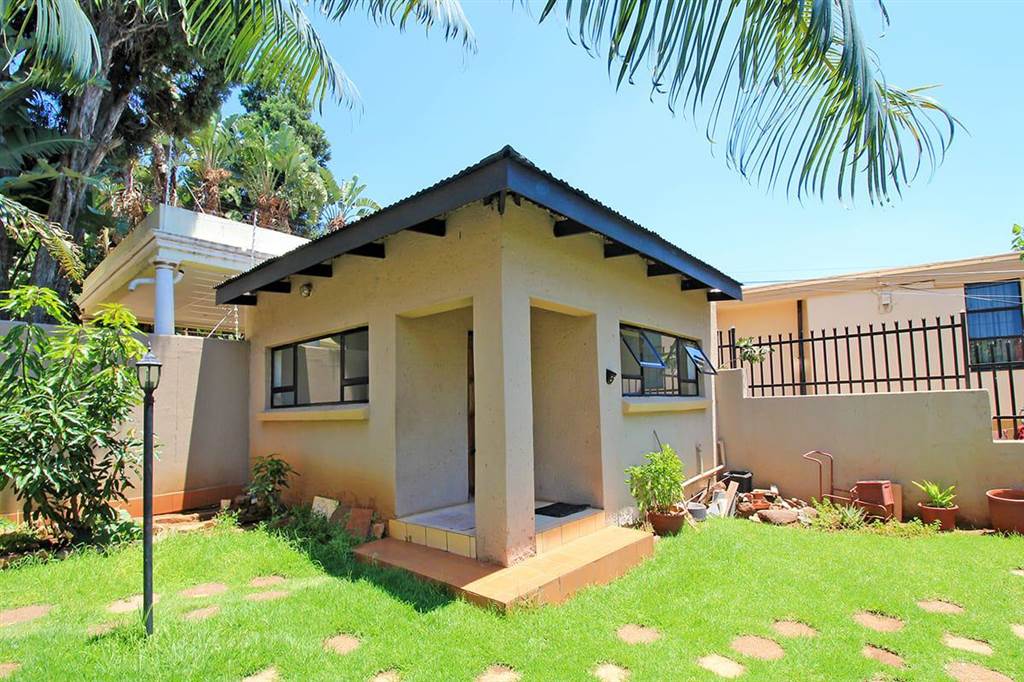 5 Bed House in Laudium photo number 26