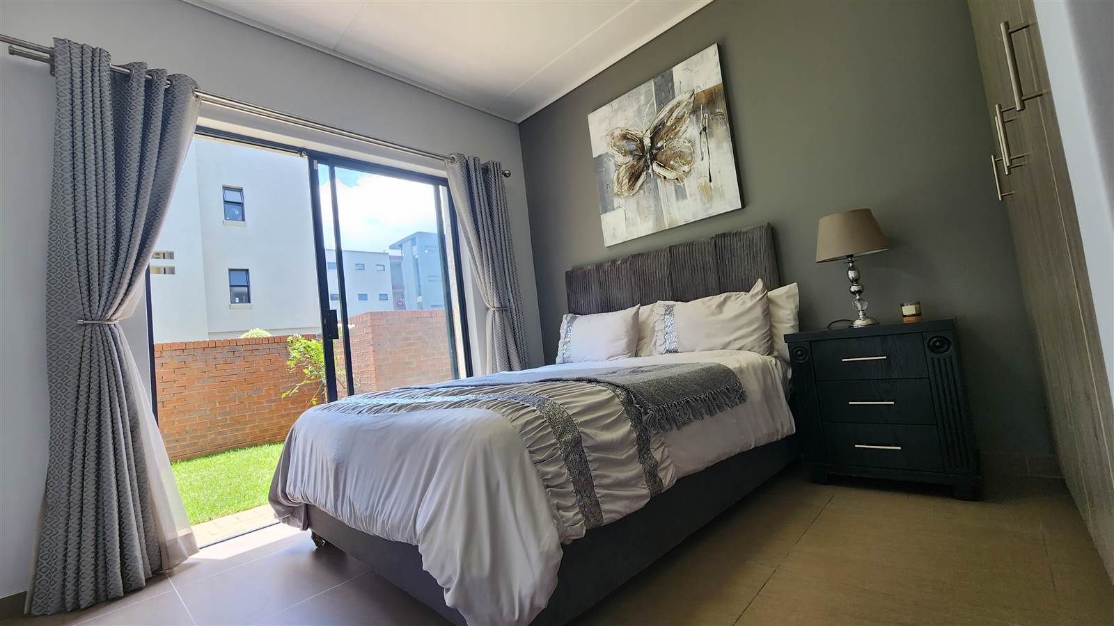 4 Bed Apartment in Kyalami photo number 19