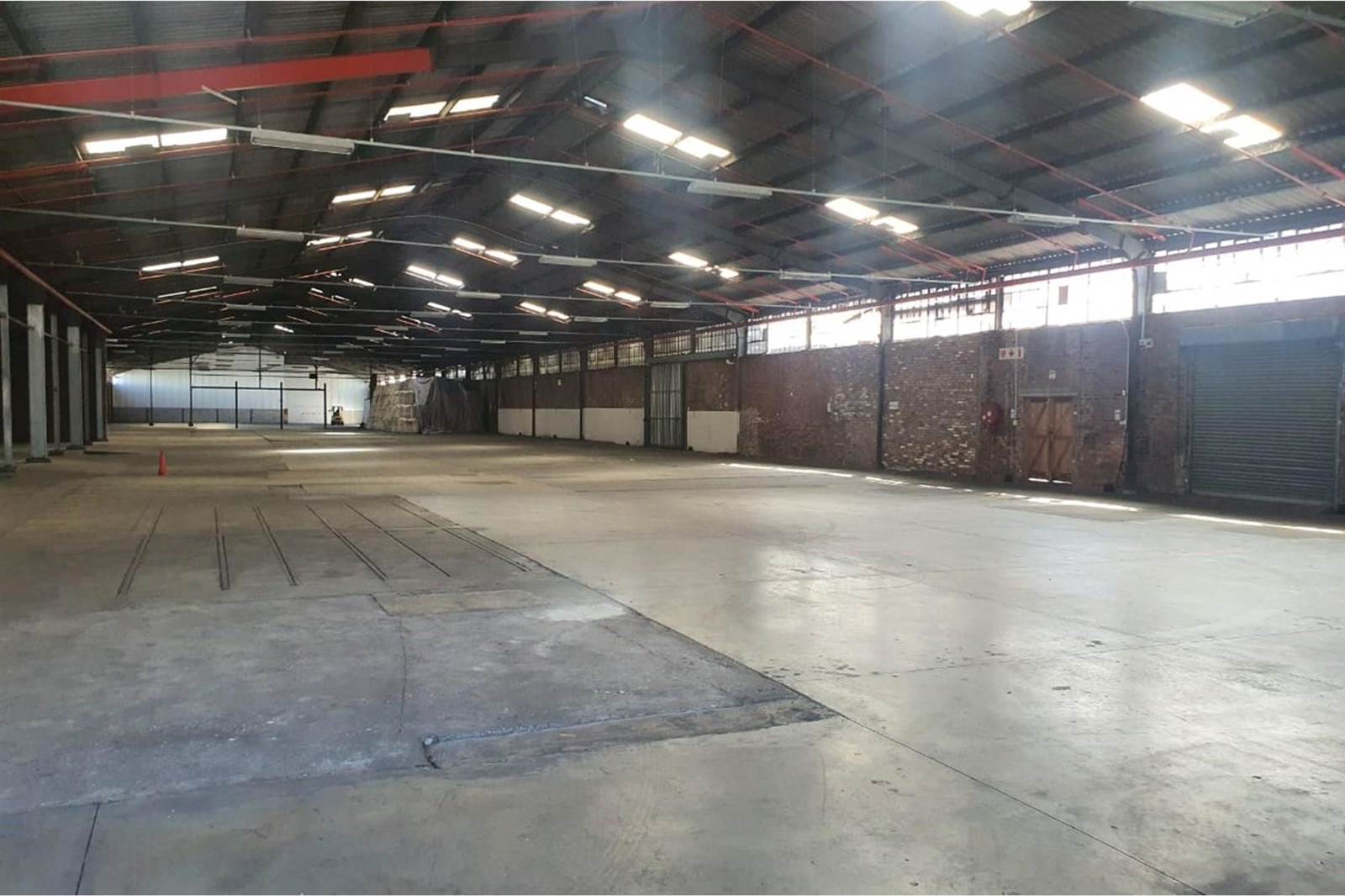 4021  m² Industrial space in Deal Party photo number 6