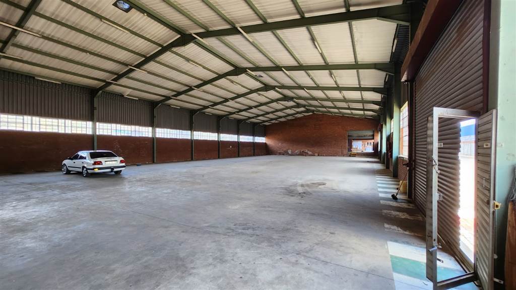 1700  m² Industrial space in Pretoria West photo number 3
