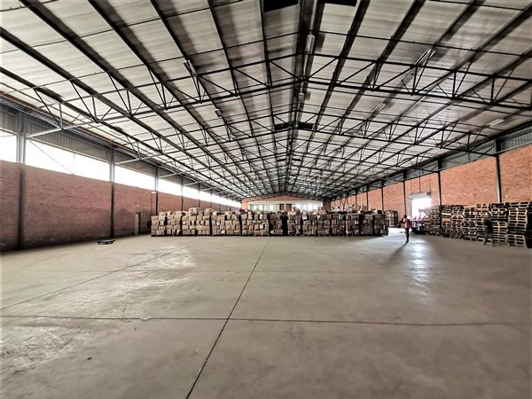 2 850  m² Industrial space