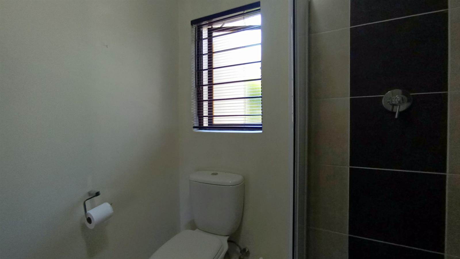2 Bed House in Witkoppen photo number 9