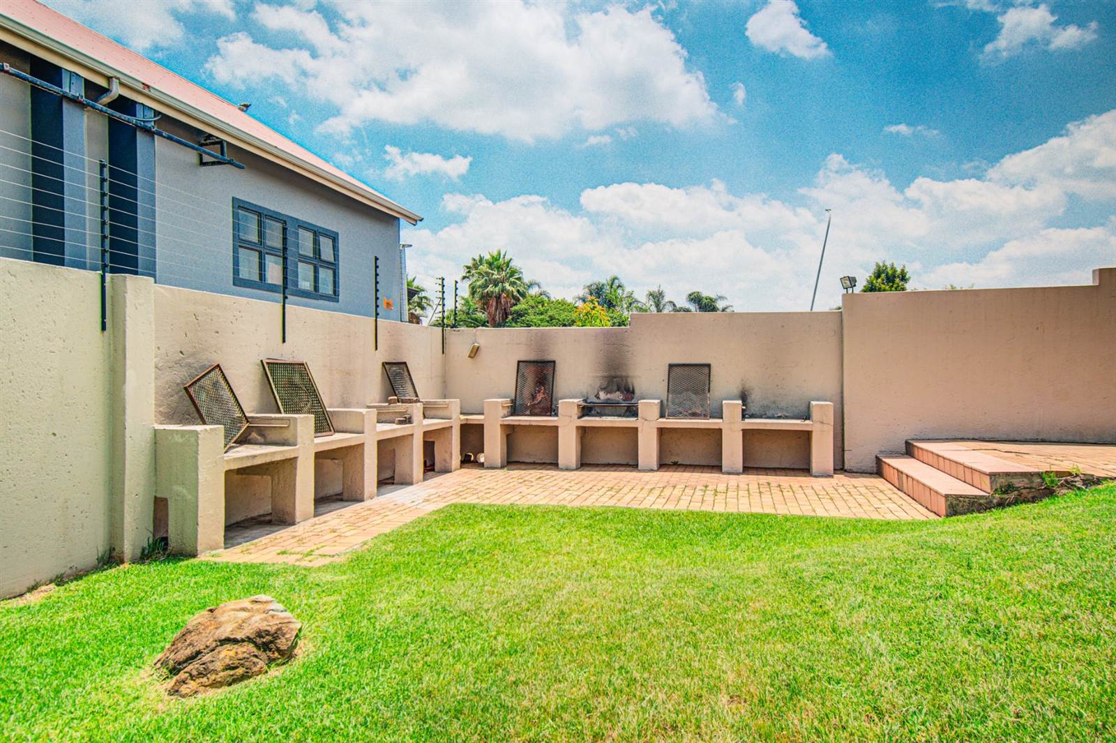 3 Bed Townhouse in Marais Steyn Park photo number 21