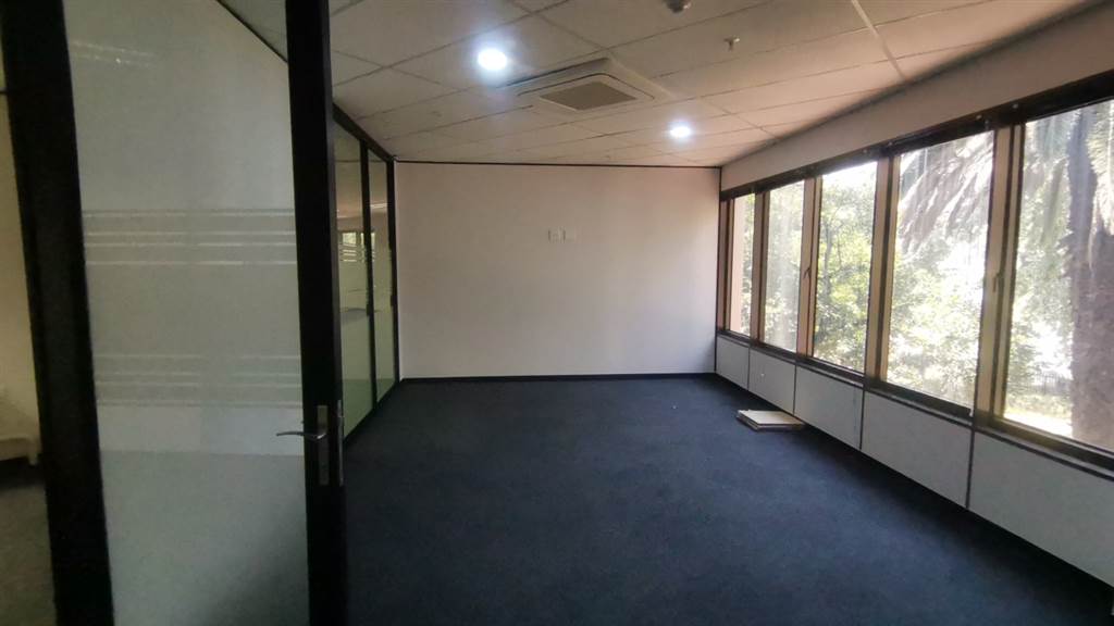 336  m² Commercial space in Parktown photo number 9