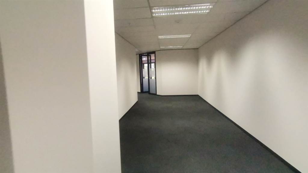 336  m² Commercial space in Parktown photo number 4
