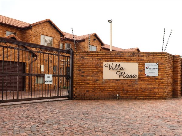 2 Bedroom Townhouse 2 Bedroom Townhouse