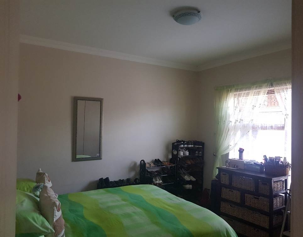 2 Bed Apartment in Scheepers Heights photo number 22