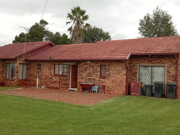 3 Bedroom House 3 Bedroom House