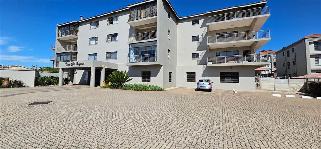 2 Bed Apartment in Hartenbos photo number 20