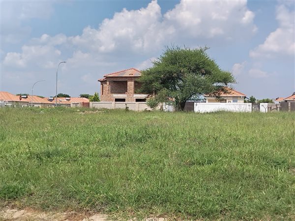 928 m² Land 928 m² Land