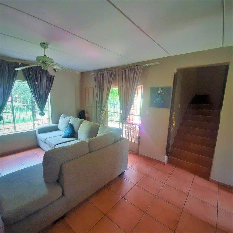 3 Bed Duplex in Waterval East photo number 6