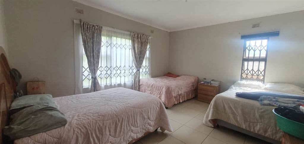 4 Bed House in Nyala Park photo number 10
