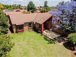 3 Bed Simplex in Moreleta Park