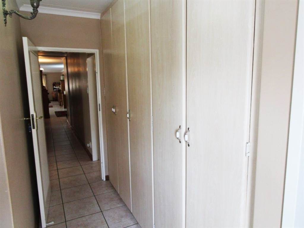 3 Bed Townhouse in Modimolle photo number 14