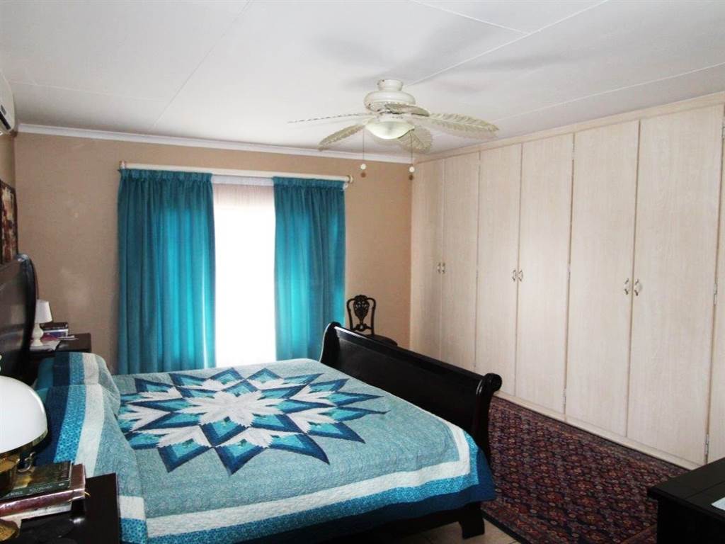 3 Bed Townhouse in Modimolle photo number 13
