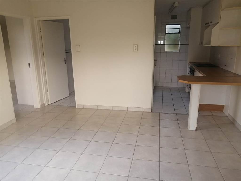1 Bed Apartment in Sundowner photo number 4