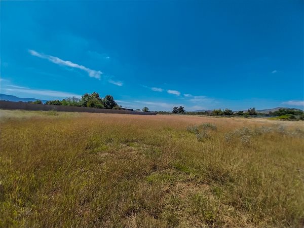 8573 m² Land available in Melodie