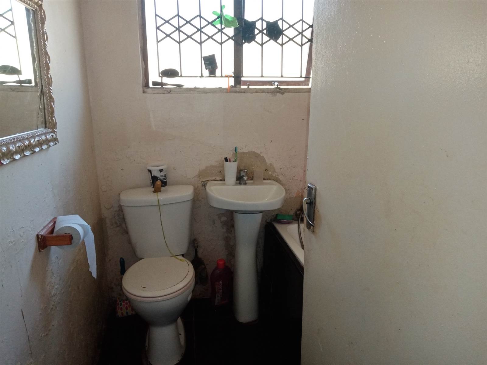 4 Bed House in Kwandengezi photo number 11