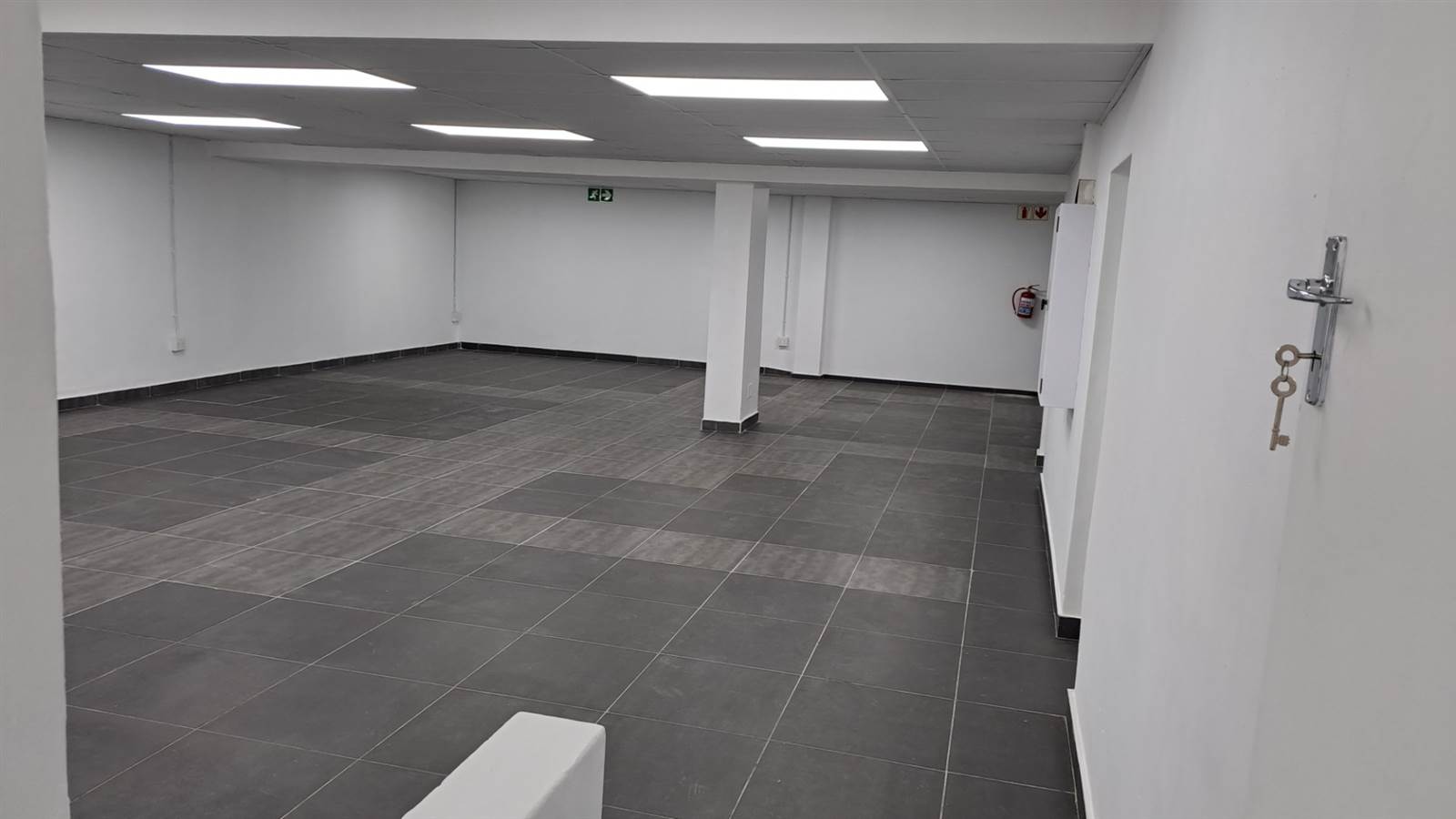 561.4  m² Retail Space in Pinetown Central photo number 5